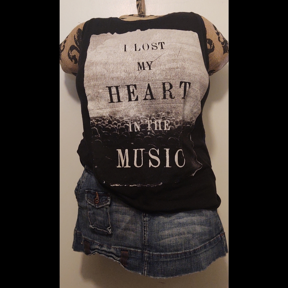 Black Matter "I lost my heart in the music" top